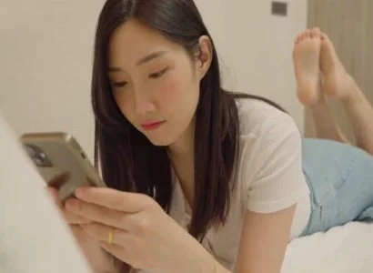 Người vợ bị chồng cắm sừng hú hí với anh nhân viên giao hàng